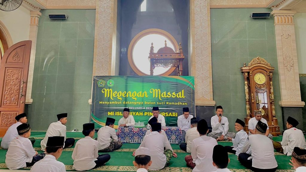 MEGENGAN MASSAL MI ISLAMIYAH PINGGIRSARI