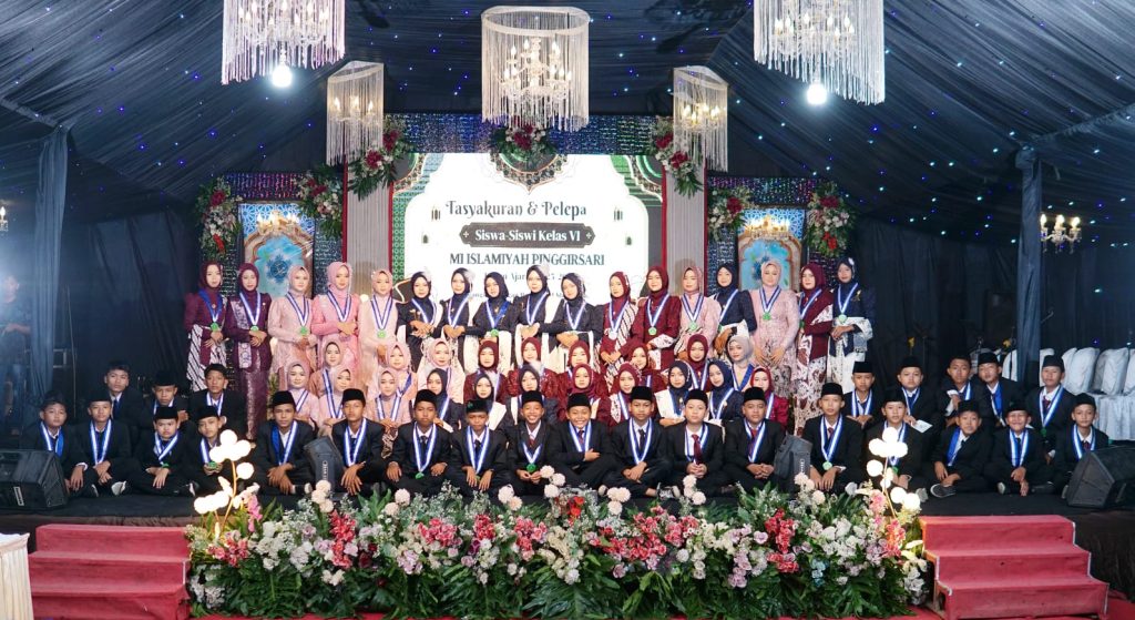 TASYAKURAN DAN PELEPASAN SISWA KELAS VI MI ISLAMIYAH PINGGIRSARI TAHUN AJARAN 2025/2026